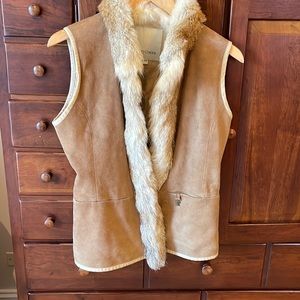 Suede fur detail vest